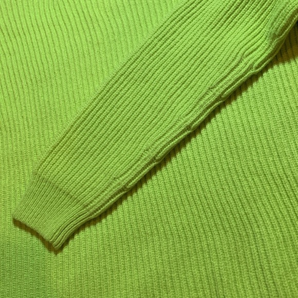NWT Lou & Grey Cropped Neon Green Cable Knit Sweater, Wool Alpaca Blend, Size M - Picture 15 of 16